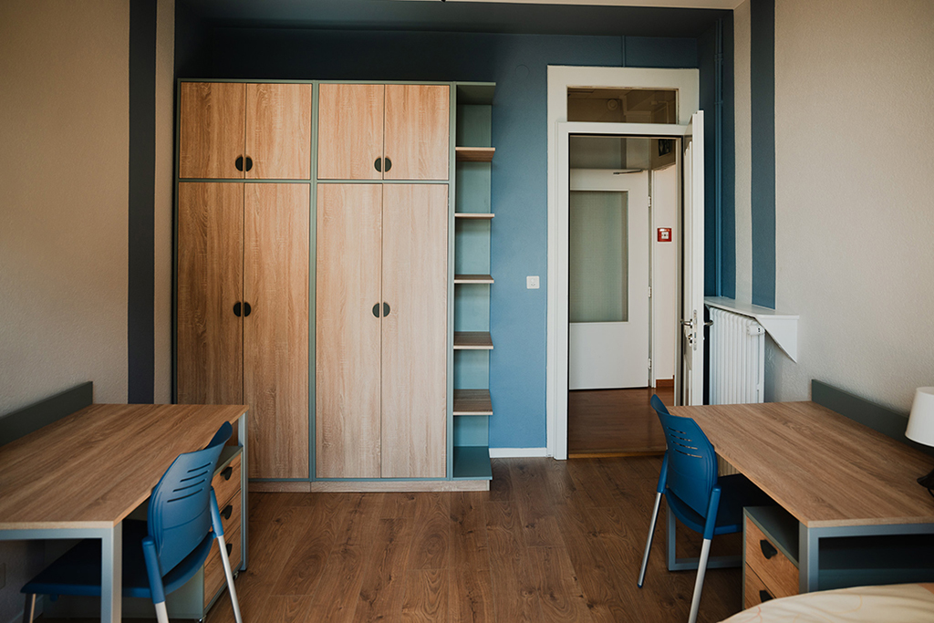 A shared boarding room
